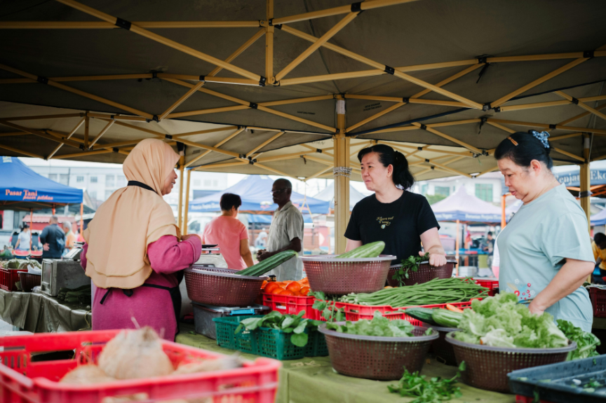 A local pasar in Puchong